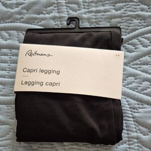 REITMANS Capri Leggings, LG, Black, 95% Cotton 5% Elastane. NWT.